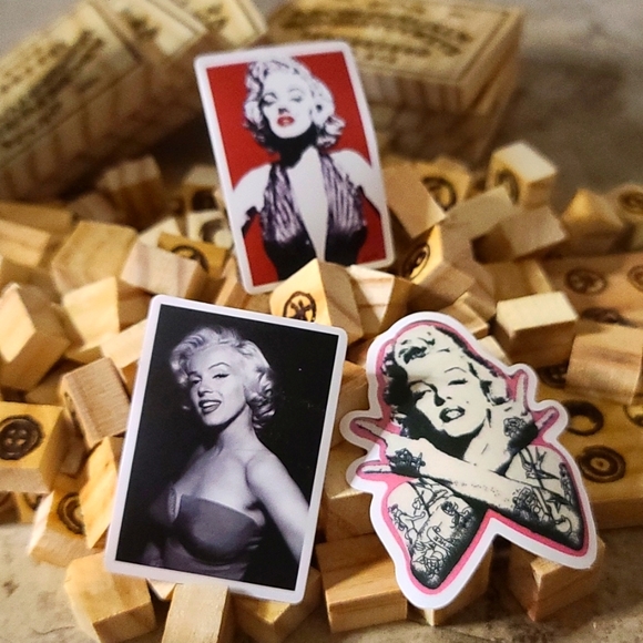 Marilyn Monroe Sticker Sets - Picture 2 of 2